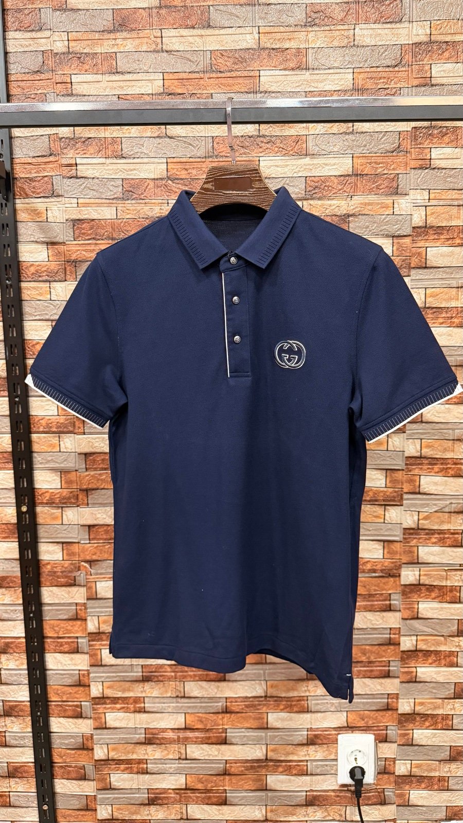 GUCCI Apparel - Image 2